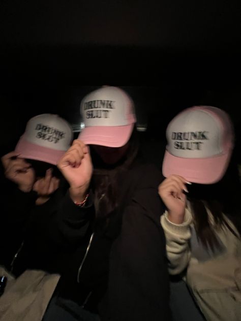 Friendship Goals Squad, 3 Friends Dp Aesthetic, Group Dp Aesthetic, Best Friends Group Dp, 3 Friends Group Dp, 3 Girls Friendship Aesthetic, Group Girls Friends, Friends Squad Aesthetic, 4 Bff Pictures