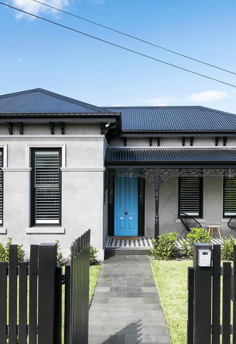 Grey Rendered House Exterior, Grey Rendered House, Grey Roof House, Australian Facade, Rendered Facade, Rendered House Exterior, Blue Roof Tiles, Monument Roof, Blue Roof House