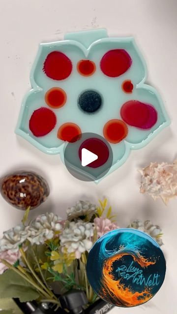 Resin Bloom Technique, Resin Art Videos, Diy Resin Flowers, Resin Bowls, Diy Resin Gifts, 3d Epoxy, Branded Pins, Flower Tray, Flower Coasters