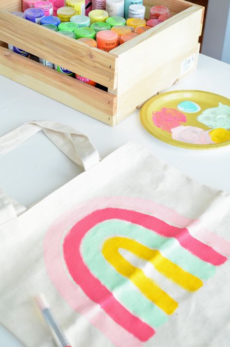 Pom Pom Tote Bag, Painted Canvas Bags, Kids Tote Bag, Diy Tote, Rainbow Canvas, Painted Rainbow, Pom Pom Maker, Painted Tote, Summer Crafts For Kids