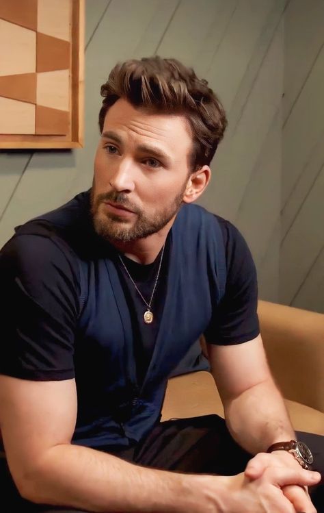 Cap Short Hair, Taper Fade Short Hair, Christopher Robert Evans, I Cant Let Go, Christopher Evans, Robert Evans, Chris Evans Captain America, Romanoff, Natasha Romanoff