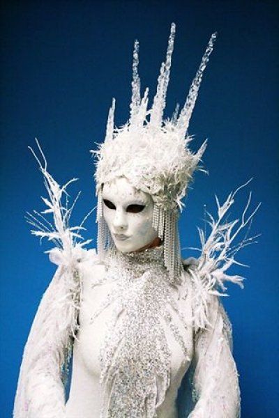 The Winter Queen's costume for the Royal Masquerade Snow Queen Costume, Ice Queen Costume, White Makeup, Queen Makeup, Queen Costume, White Witch, Ice Princess, Carnival Masks, Fantasy Costumes