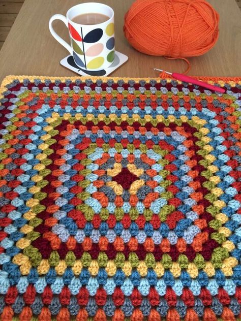 Autumn - The Crochet Swirl Crochet Swirl, Giant Granny Square, Crochet Rug Pattern, Autumn Blanket, Daisy Blanket, V Stitch Crochet, Granny Blanket, Scrap Yarn Crochet, Modern Crochet Blanket