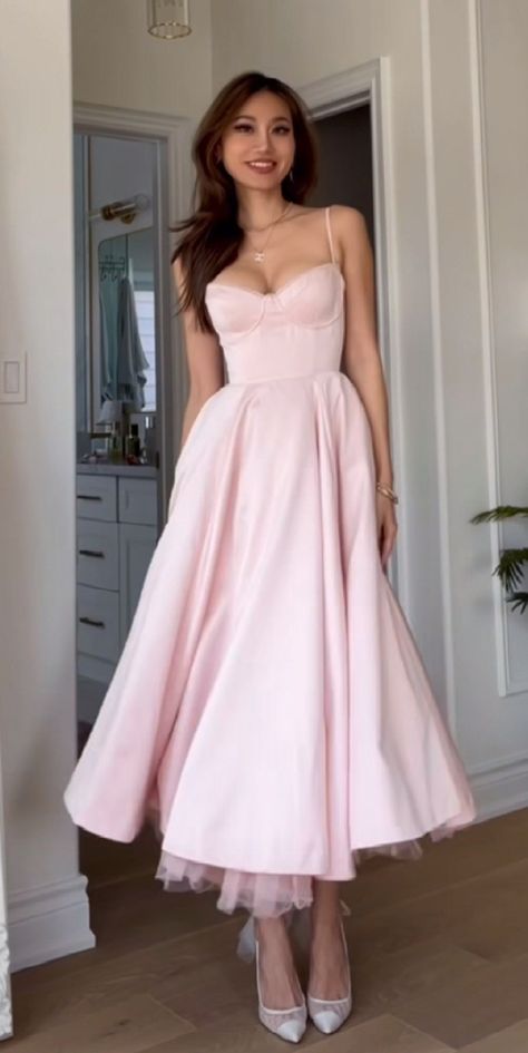 Elegant Pink Prom Dress, Pink Formal Dresses Long Evening Gowns, Mid Length Formal Dresses, Pink Aesthetic Dress Prom, Short Pink Dress Aesthetic, Cold Wedding Guest Outfit, Aesthetic Pink Prom Dress, Dress Ideas For Wedding Guest Classy, Pink Midi Tulle Dress