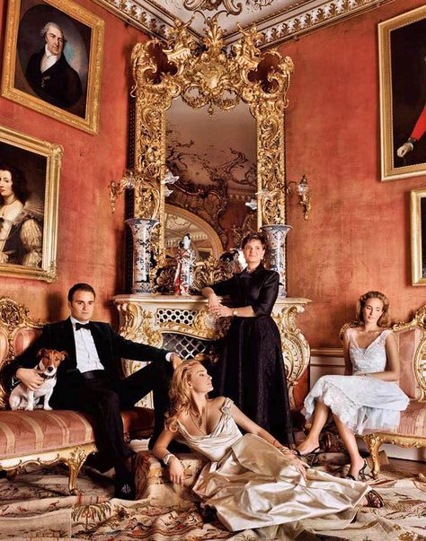 Gloria, Princess of Thurn & Taxis with her three children Prins Albert, German Royalty, Princesa Real, Diana Vreeland, Royal Brides, Glamour Photo, European Royalty, Three Children, Royal Jewels