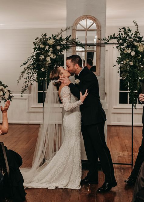 Wedding Tip:  Make sure to photograph your first kiss to relive over again 😍 Wedding First Kiss Pose, Wedding First Kiss, Kiss Tips, First Kiss Wedding, Wedding Kiss, First Kiss, How To Pose, Wedding Tips, Make Sure