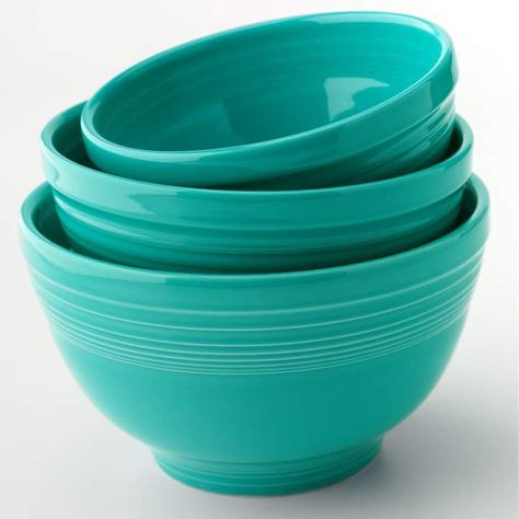 I love Fiesta Ware. These bowls I can even bake in. #Fiesta #baking #ad #kitchen Turquoise Cottage, Yellow And Coral, Baking Bowl, Turquoise Kitchen, Fiesta Dinnerware, Kitchen Bowls, Kitchen Ware, Teal Yellow, Blue Bowl