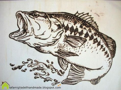 pyrography of bears | Found on lafamigliadellhandmade.blogspot.com Animal Pyrography, Fish Wood Carving, Animal Signs, Wood Burning Patterns Stencil, Wood Burning Stencils, Pyrography Patterns, Tooling Patterns, Wood Craft Projects, Fishing Decals