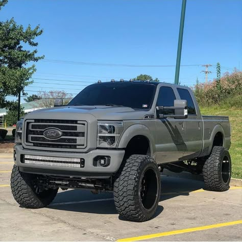 Mobil Off Road, Ford Super Duty Trucks, Best Pickup Truck, Diesel Trucks Ford, Custom Lifted Trucks, Ford Diesel, Ford Trucks F150, Trucks Lifted Diesel, Ford Ranger Truck