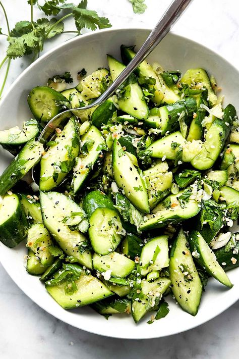 This smashed cucumber salad is quick and easy to make and the perfect Asian cucumber salad to accompany almost any main dish. Smacked Cucumber Salad, Smash Cucumber Salad, Smashed Cucumber Salad, Spring Recipes Dinner, Asian Cucumber Salad, Side Salad Recipes, Aip Paleo Recipes, Superfood Salad, Foodie Crush