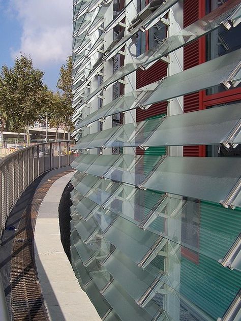 Barcelona: louvered windows cover the Torre Agbar building Louvered Windows, Rain Screen, Glass Louvers, Kinetic Architecture, Jalousie Window, Facade Detail, Maquette Architecture, Window Construction, Barcelona Architecture