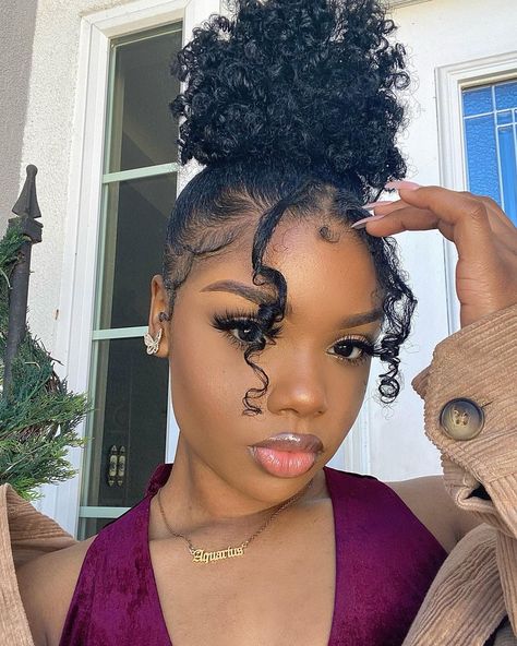 BRITTANY SHANICE’ 🦋 on Instagram: “It ain’t easy to leave me, believe me.. • • • • • #naturalhaircommunity #naturalhairstyles #naturallycurly #naturallyshesdope…” Big Hair Bands, Natural Hair Community, Hairdos For Curly Hair, Natural Hair Styles Easy, Hair Crush, Baddie Hairstyles, Ponytail Hairstyles, Big Hair, Trendy Hairstyles