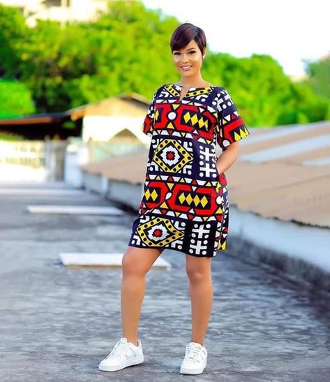 be53ee61104935234b174e62a07e53cfdesc46893829ri African Shift Dress, Boubou Dress, Dress African Print, Ankara Dress Styles, African Prom Dresses, Short African Dresses, Printed Short Dresses, Wrap Jumpsuit, African Maxi Dresses