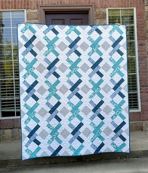 The Fleming's Nine: Twisted Knot Quilt Pattern Knot Quilt Pattern, Octagon Quilt, Knot Quilt, Strip Piecing, Row Quilt, Black And White Quilts, Jelly Roll Quilt Patterns, Quilt Modernen, Quick Quilt