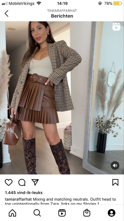 Brown Pleated Skirt Outfit, Leather Pleated Skirt Outfit, Pleated Skirt And Sweater, Brown Pleated Skirt, Shiny Skirts, Brown Leather Skirt, Pleated Skirt Outfit, Leather Pleated Skirt, Shein Outfits