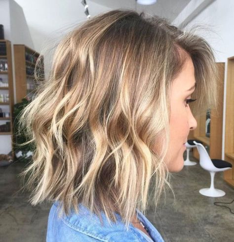 Shoulder-Length Shaggy Choppy Lob Choppy Lob, Above Shoulder Length Hair, Medium Length Hairstyles, Summer Haircuts, Mom Hairstyles, Shoulder Length Hair Cuts, Spring Hairstyles, Medium Hair Cuts, Shoulder Length Hair