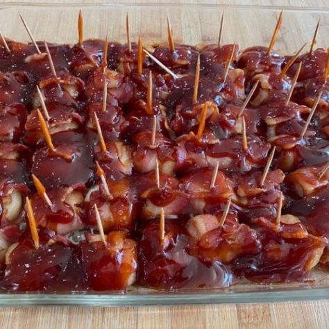 Bacon-Wrapped Water Chestnuts - Food Storage Moms Bacon Wrapped Water Chestnuts Recipe Bbq, Bacon Wrapped Water Chesnuts, Bacon Water Chestnuts Recipe, Waterchestnut Recipes, Bacon Wrapped Water Chestnuts, Car Survival, Chestnut Recipes, Slow Cooker Bacon, Cream Cheese Appetizer