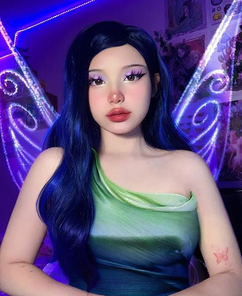 Tinkerbell Makeup, Tinkerbell Cosplay, Fairy Make-up, Fairy Cosplay, Graphic Makeup, Disney Fairy, Creative Shot, Disney Couples, Disney Costumes