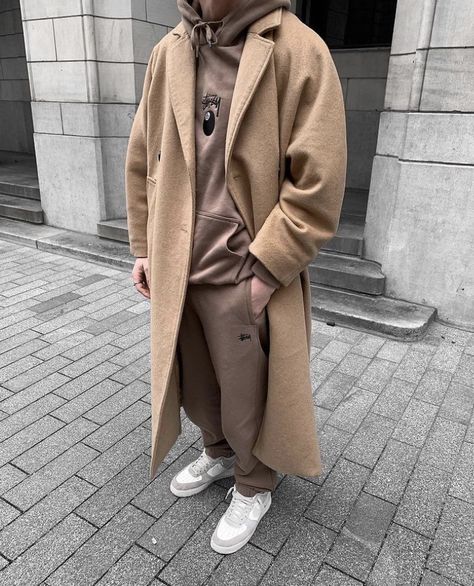 Oversized Outfit Men, Bae Style, Long Coat Outfit, Oversize Outfit, Overcoat Men, Hype Clothing, Big Men Fashion, Smart Casual Men, Street Style Outfits Men