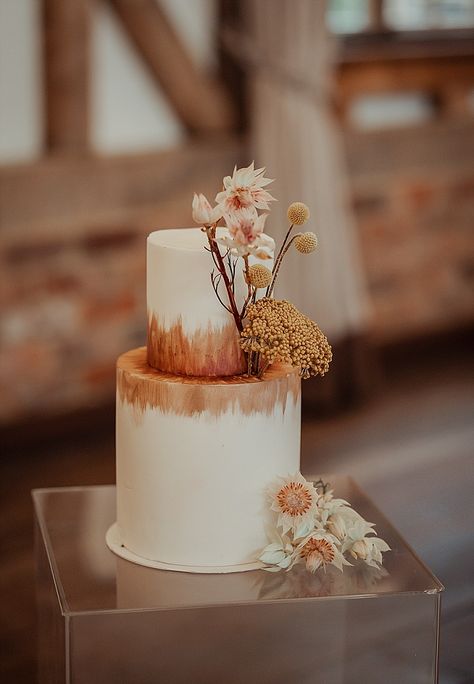 Terracotta Wedding Cake, Rustic Terracotta Wedding, Boho Cakes, Ruins Wedding, Dusty Pink Weddings, Boho Wedding Cake, Boho Cake, Pink Wedding Inspiration, Terracotta Wedding