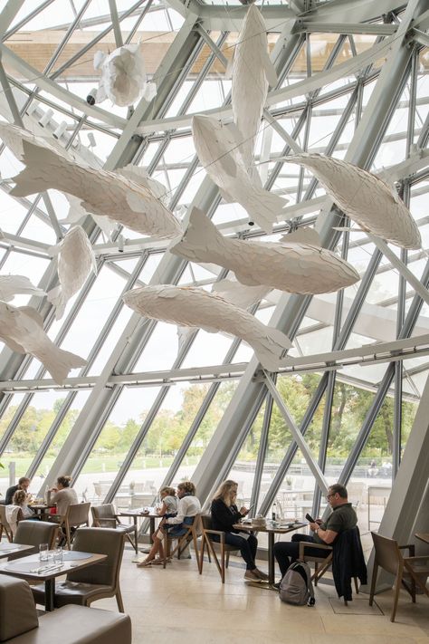 The Restaurant Le Frank - Fondation Louis Vuitton Fish Lamp, Cindy Sherman, Glass Structure, Frank Gehry, The Restaurant, Elegant Table, Chef, Louis Vuitton, Restaurant