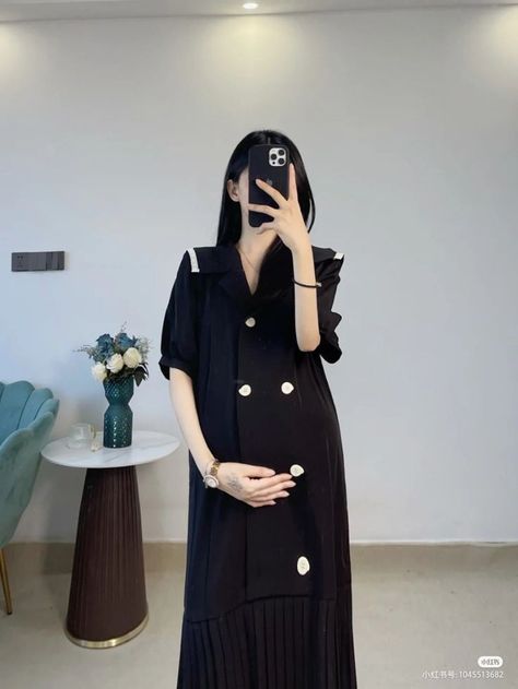 Pregnacy Fashion, Cute Maternity Dresses, Pregnancy Belly Photos, Dresses For Pregnant Women, Pretty Pregnant, Mommy Outfits, Cute Maternity Outfits, Stylish Maternity Outfits, Clothes Korean Style