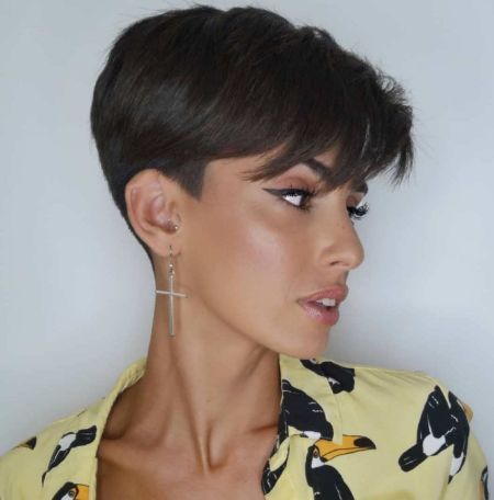 Close-Cropped Pixie With Shaved Sideburns Mom Hair, Nice Hair, Pixie Haircut For Thick Hair, Very Short Hair, Short Pixie Haircuts, Short Pixie Cut, Haircut For Thick Hair, Short Haircut, Short Hair Haircuts