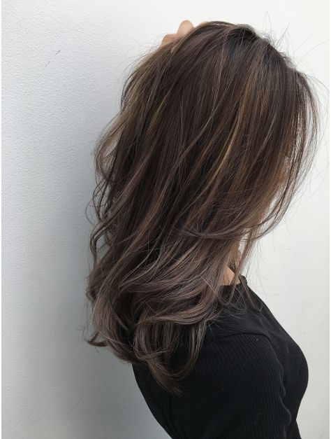 トルネード(Tornado) 大人のハイライトグラデーションカラー Asian Hair Highlights, Brown Hair Looks, Brown Hair Inspo, Brunette Hair With Highlights, Brown Hair Balayage, Light Hair Color, Haircuts Straight Hair, Haircuts For Long Hair, Hair Dye Colors