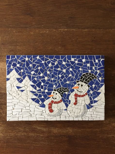 Mosaic Snowman, Snowflake Mosaic, Mosaic Christmas Tree, Free Mosaic Patterns, Mosaic Christmas, Christmas Mosaics, Paper Mosaic, Mosaic Rocks, Bond Paper Design