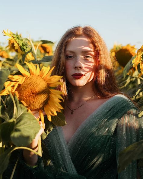 Sunflower Portrait Photography, Ukrainian Folklore, Sunflower Photoshoot, Redhead Art, Sunflower Photography, High Contrast Images, Concept Photography, Dappled Light, Girls With Red Hair