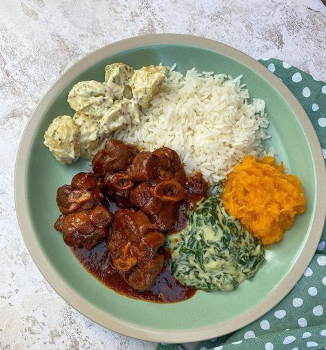 Seven Colours Meal, 7 Colours Food South Africa, Seven Colours Meal South Africa, Food South Africa, Housewife Duties, African Meals, February Goals, Meal Plate, Homecooked Meals