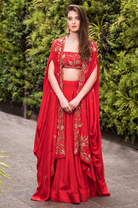 Orang India, Cape Lehenga, Crop Top Lehenga, Gaun Fashion, Lehenga Skirt, Red Lehenga, Ghagra Choli, Designer Party Wear Dresses, Party Wear Indian Dresses