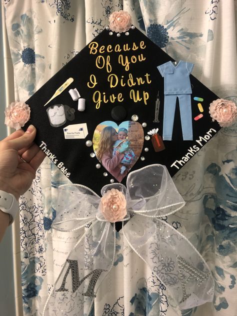 Graduation Cap Designs Medical, Graduation Cap Medical, Nurse Graduation Cap Designs, Graduation Cap Decoration Nursing, Nurse Graduation Cap, College Grad Cap Ideas, Nursing Graduation Pictures, Graduation Cap Decoration Diy, High School Graduation Cap