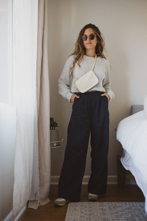 Madewell Wide Leg Pants, Wide Leg Pants Outfit Athleisure, Wide Legged Dress Pants Outfit, Comfort Chic Outfit, Button Up Shirt Outfit Teacher, Non Frumpy Mom Outfits, Madewell Work Outfit, Medium Fashion Size, Loose Pants Women Outfit