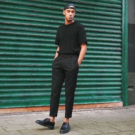 Dr. Martens on Instagram: “Monochrome styles: the 1461 shoe is worn with black on black, on black. Link in bio. #drmartensstyle” Dr Martens Outfit, Black Outfit Men, Minimalist Fashion Men, Streetwear Mode, Mens Trendy Outfits, Monochrome Fashion, Mens Outfit Inspiration, Mens Fashion Streetwear, Stylish Mens Outfits