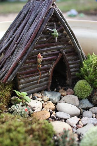 Garden Ideas Homemade, Fairy Garden Designs, Fairy Garden Crafts, Fairy Furniture, Mini Fairy Garden, Faeries Gardens, Fairy Garden Houses, Diy Fairy, Fairy Garden Diy