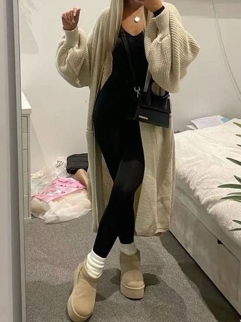 black leggings outfit: long cardigan and platform uggs Black Long Cardigan Outfit, Long Black Cardigan Outfit, Black Leggings Outfit Ideas, Black Cardigan Outfit, Winter Inspo Outfits, Platform Uggs, Long Cardigan Outfit, Leggings Outfit Ideas, Long Black Cardigan