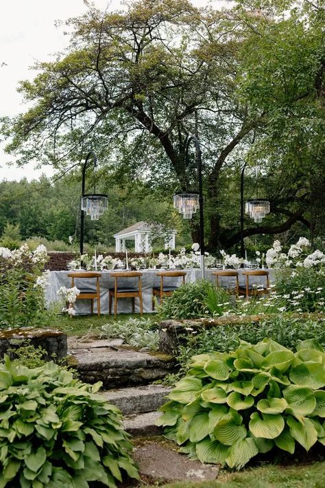 Outdoor Wedding New England, Small Estate Wedding, Wedding Reception Venues Outdoor, New England Micro Wedding, New England Elopement, New Hampshire Wedding Venues, East Coast Wedding Venues, Small House Wedding, Wedding Venues New England