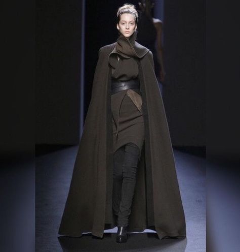 Fall Fashion Coats, Star Wars Fashion, Sci Fi Fashion, Modern Witch, Haider Ackermann, Futuristic Fashion, Looks Street Style, Style Noir, Future Fashion