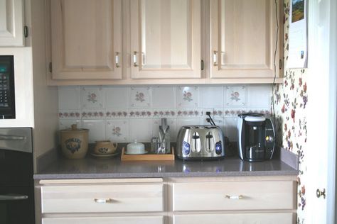 Now this is better…the toaster & coffee maker can finally attend the breakfast meeting. AFTER: Toaster Station, Breakfast Station, Breakfast Meeting, Bar Station, Eating Breakfast, Bowl Of Cereal, First Kitchen, Coffee Station, The Breakfast