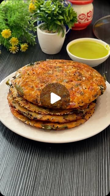 sunita on Instagram: "Quick and yummy breakfast #recipeoftheday  Try and save it for later 😍  Ingredients….. Potato grated 2 Suji1cup Dahi 1cup Chopped onion,tomato,coriander,green chilli,ginger  Cumin seeds 1tsp  Sesame seeds 1tsp  Chilli pwd 1tsp  Turmeric pwd 1/2tsp Salt to taste  Mustard seeds  White sesame  Curry leaves   Keep supporting @sunitabasumatari   #sunitabasumatari #breakfast #easybreakfast #chilla #healthyfood #healthybreakfast #gharkakhana #eeeeats #easyrecipes #easymeals #vediooftheday #eeeets #reelinstagram #virals" Cumin Seeds, Mustard Seeds, Green Chilli, Curry Leaves, Chopped Onions, Sesame Seeds, Recipe Of The Day, Easy Breakfast, Yummy Breakfast