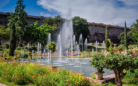 Brindavan Gardens Photography Name Logo, India Tourist, India Poster, Gardens Of The World, Best Top, Backyard Inspo, Place To Visit, Garden Photos, Tourist Spots