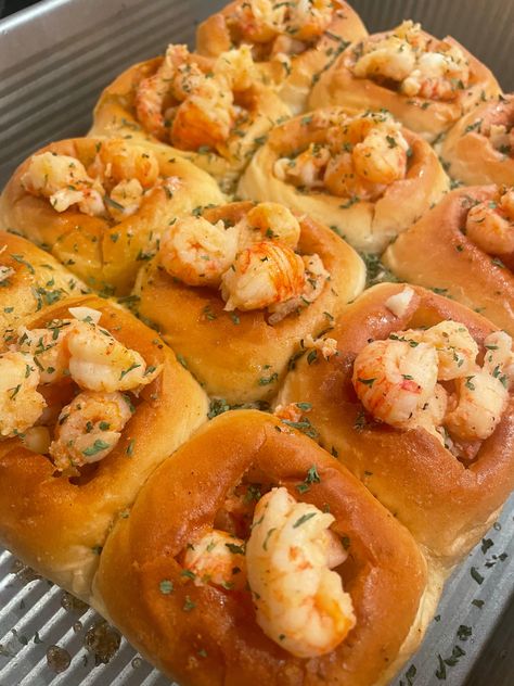 Easy Langostino Appetizer with King’s Hawaiian Rolls Kings Hawaiian Mini Lobster Rolls, Crab Sliders Kings Hawaiian, Mini Shrimp Rolls, Salmon Sliders Hawaiian Rolls, Kings Hawaiian Rolls Recipe Ideas, Hawaiian Roll Recipes, Shrimp Sliders, Langostino Recipes, Hawaiian Appetizers