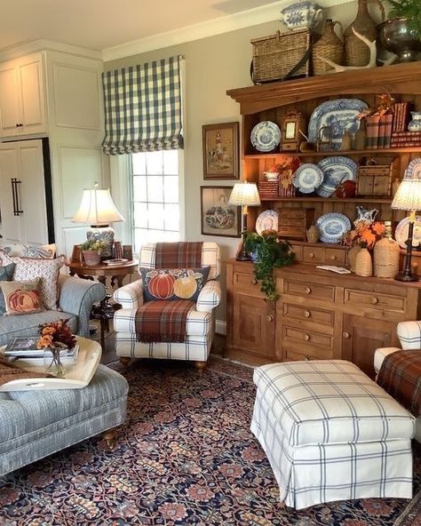 Keeping Room In Kitchen, Cozy Square Living Room, Collected Traditional Decor, Vintage Style Living Room Antique, Vintage Fall Decor Kitchen, Traditional Fall Decorating, English Cottage Fall Decor, American Traditional Decor, Small Room With Fireplace