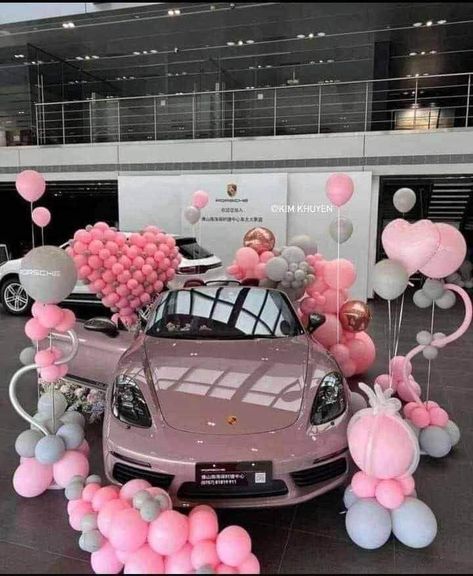 Feminine Cars Aesthetic, Luxury Birthday Gifts Aesthetic, Car Gift Aesthetic, Car Birthday Decorations Ideas, Nice Cars For Women, His And Hers Cars, Prom Pic Ideas, Porsche Pink, Car Present