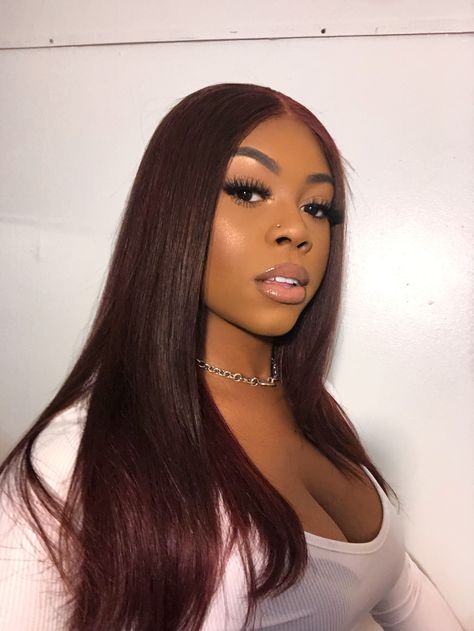 Chocolate Cherry Hair Color On Black Women, Hair Color Ideas For Morenas, Hair Color For Dark Skin Latinas, Morenita Hair Color, Cherry Coke Hair On Brown Skin, Black Cherry Hair Color Brown Skin, Hair Color On Dark Skin Women, Dark Skin Colored Hair, Dyed Hair For Dark Skin