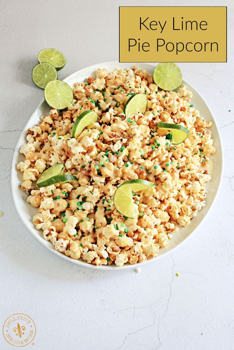 Key lime pie popcorn recipe balances the sweet and tart flavors of actual key lime pie along with the satisfying crunch of popcorn. Popcorn Recipes Sweet, Popcorn Recipes Easy, Salty Popcorn, Movie Night Popcorn, Sweet Popcorn, Popcorn Seasoning, Popcorn Snacks, Movie Night Snacks, Popcorn Gift