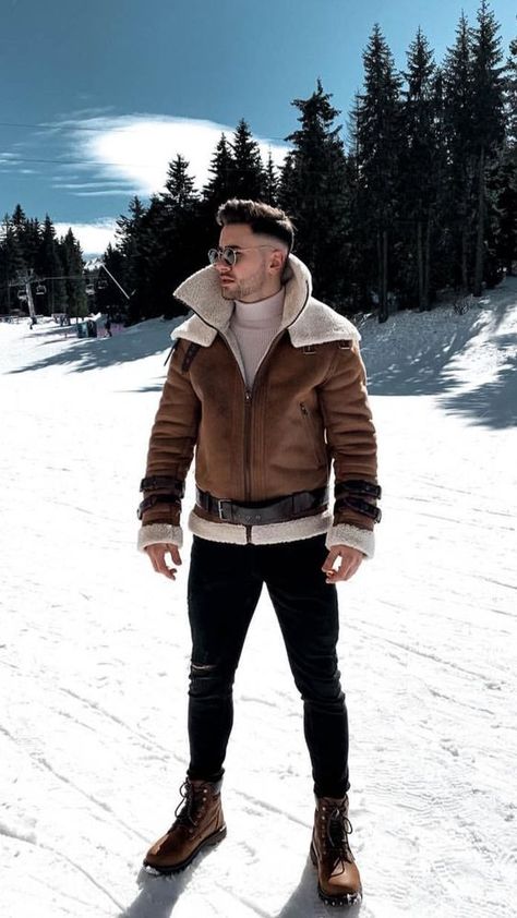 Casual winter outfits for men 2023-2024 18 ideas: Stylish ideas to stay warm and fashionable Aviator Outfit Men, Snow Outfit Men, Aviator Outfit, Mens Winter Wardrobe, Shearling Jacket Outfit, Winter Fashion Formal, European Fashion Winter, Mens Winter Fashion Outfits, Winter Fashion Coats