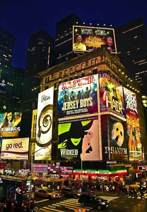 Broadway Aesthetic, New York Sightseeing, Nyc Broadway, Aesthetic Square, Broadway Nyc, Travel 2024, Nyc Travel, Theatre Life, New York Aesthetic