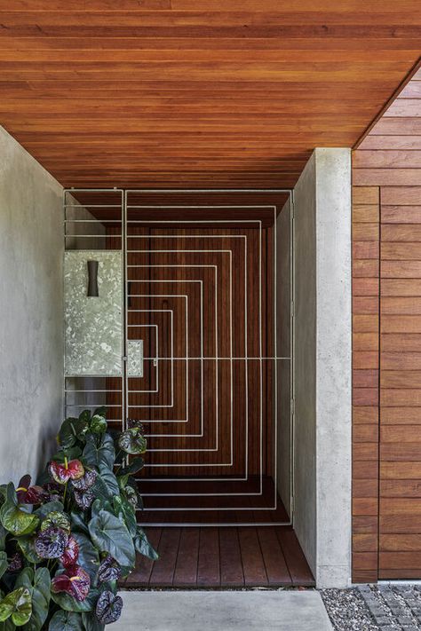 SAPPHIRE HOUSE — VIRGINIA KERRIDGE ARCHITECT Front Door Landing, Lennox Head, Entrance Signage, Modernist House, Door Gate Design, Door Design Modern, Main Door Design, Grill Design, Entrance Gates